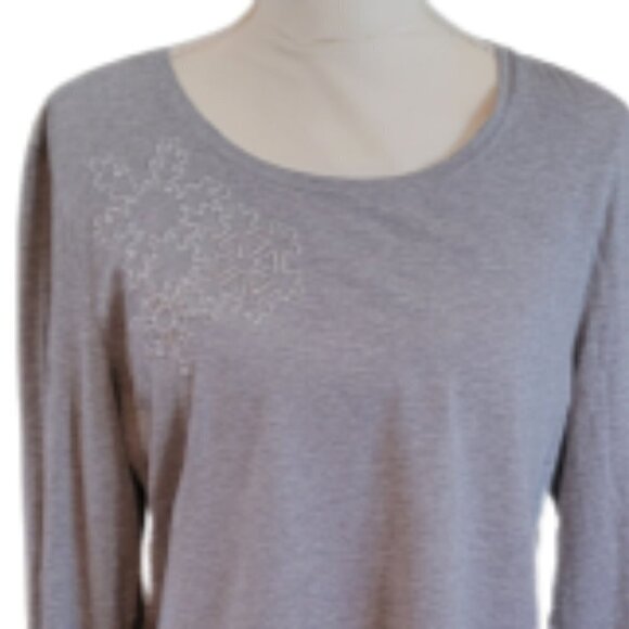 Liz Claiborne Long Sleeve Gray with White Snowflake Design in Size XL - Picture 3 of 4